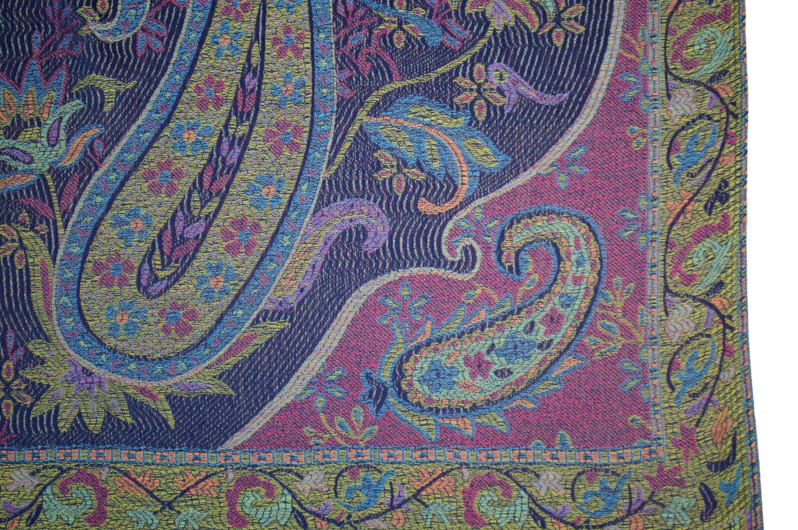 60550001-218_Detail Jacquard Schal Nahla navy 218