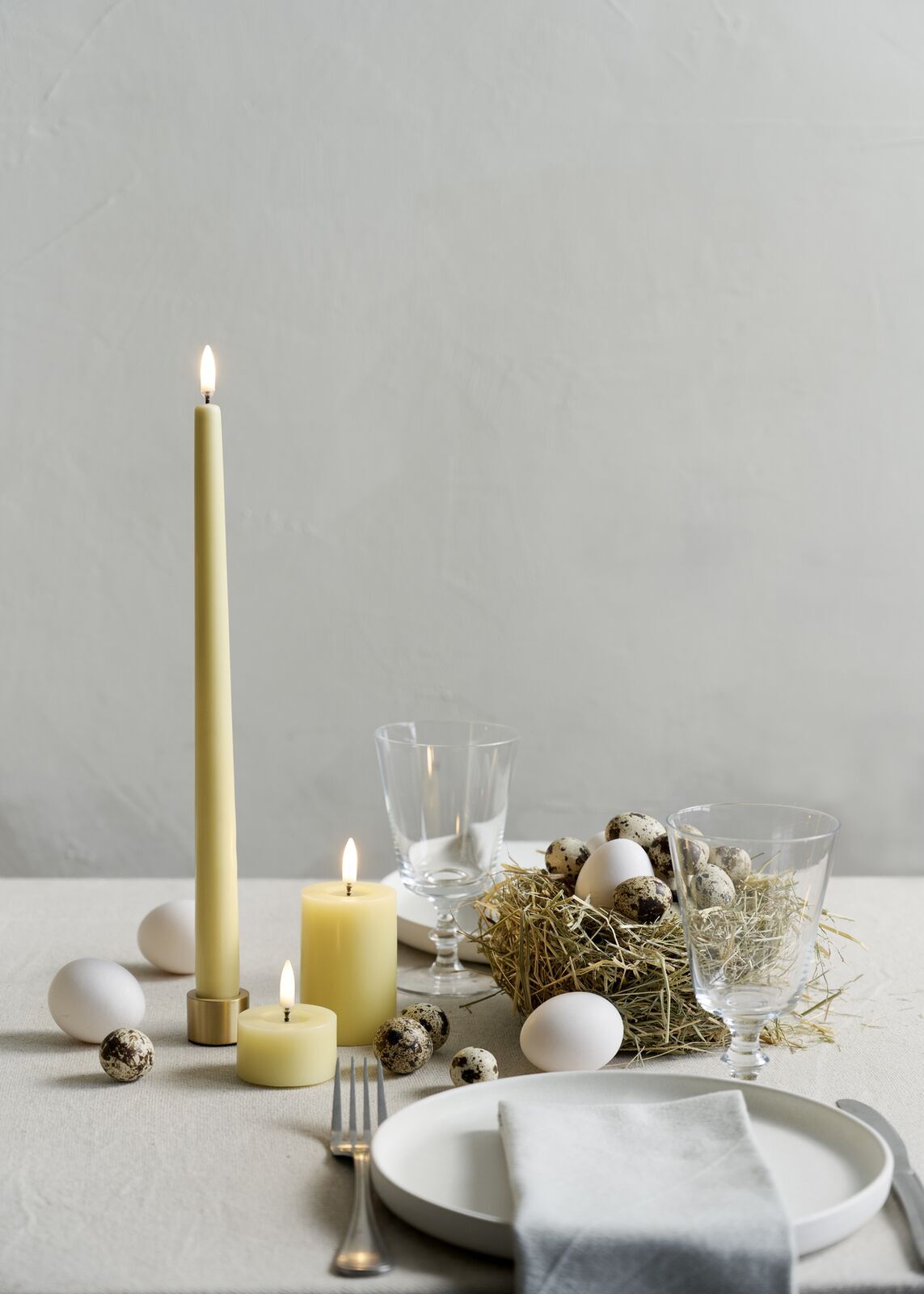 UYUNI-UL-PI-WYM0503-UL-PI-WYM0506-UL-TA-WY02332-2-UL-30801 Uyuni LED Stumpenkerze 5 x 7,5cm melted dusty green