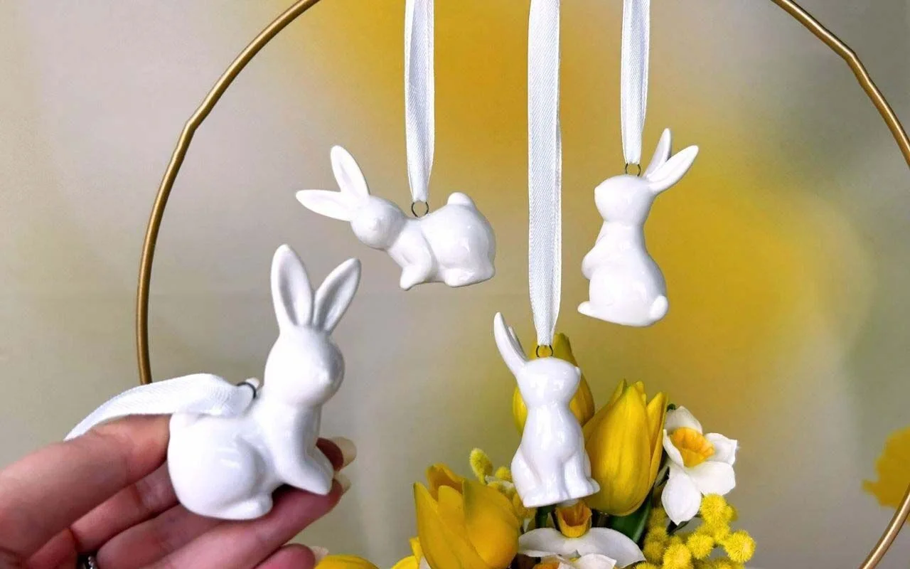 Hänger Hase Sally Pfoten anliegend cremeweiß 7cm Essen, Präsentation des Essens, Kunst, Kunsthandwerk, Blume