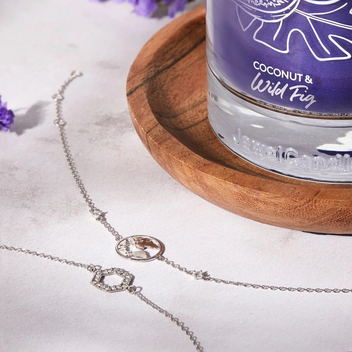 e8cf64bc14bc44a8bcb727a8bb87ccb5b389e162_Coconut_WildFig__JGP3_f4f374a6-47be-4060-9d03-728ce551dae4 Coconut & Wild Fig (Ohrringe) 400g