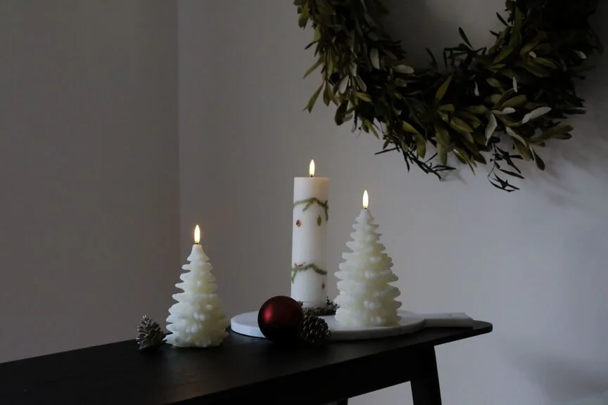 Uyuni LED Kerze Weihnachtsbaum 9x12cm nordic white Uyuni LED Kerze Weihnachtsbaum 9x12cm nordic white