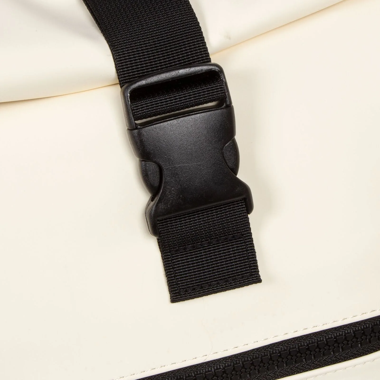PO66KQpw Mart - New York Rolltop Rucksack weiß