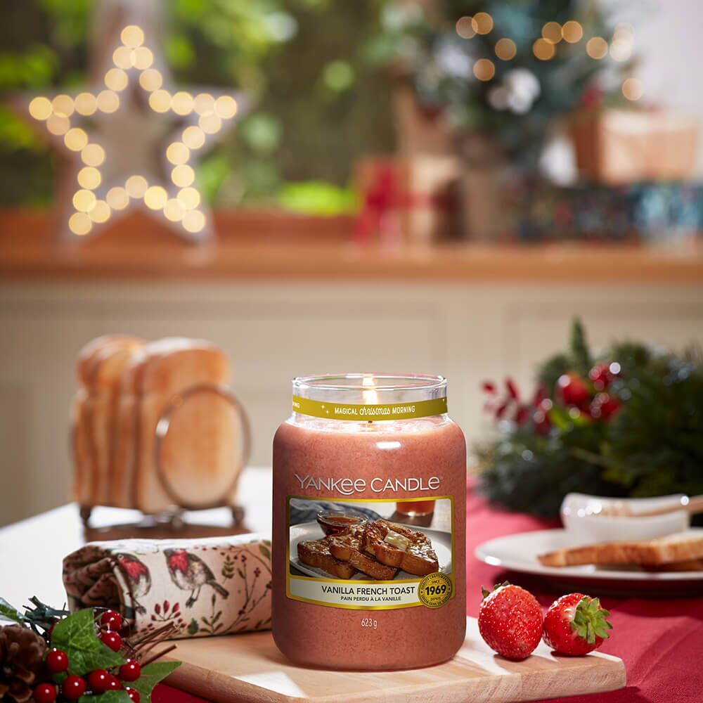 Yankee-Candle-Magical-Christmas-Morning6288-Vanilla-French-Toast-Main Vanilla French Toast 623g