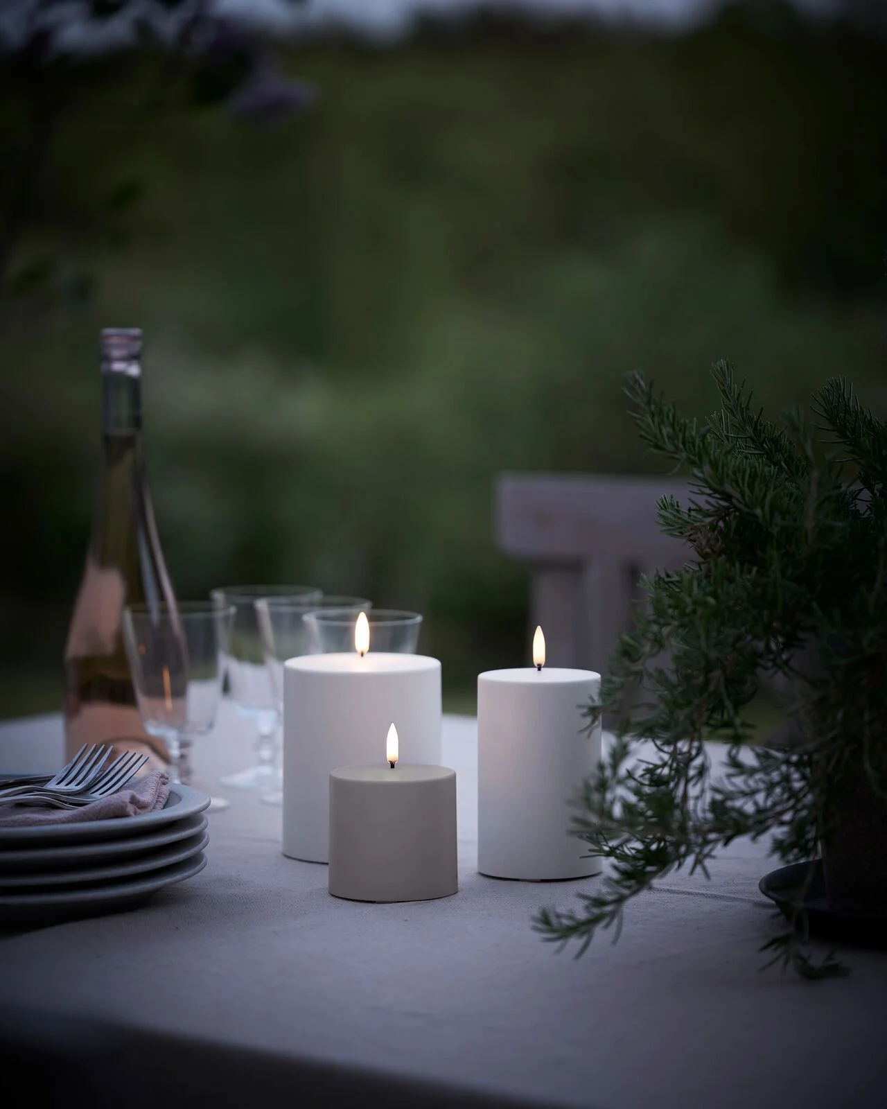 Uyuni-UL-OU-WH78078-UL-OU-SA78013-UL-OU-WH78017-Outdoor-Pillars-2 Uyuni Outdoor LED Stumpenkerze 8,4 x 15cm sandstone