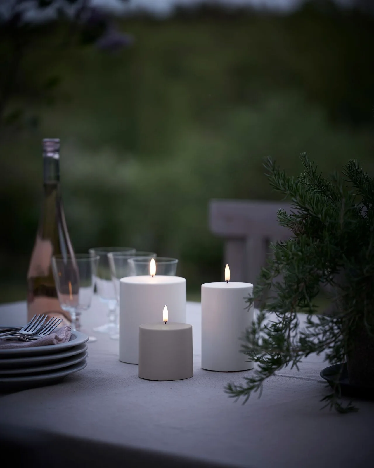 Uyuni-UL-OU-WH78078-UL-OU-SA78013-UL-OU-WH78017-Outdoor-Pillars-2 Uyuni Outdoor LED Stumpenkerze 8,4 x 10cm sandstone
