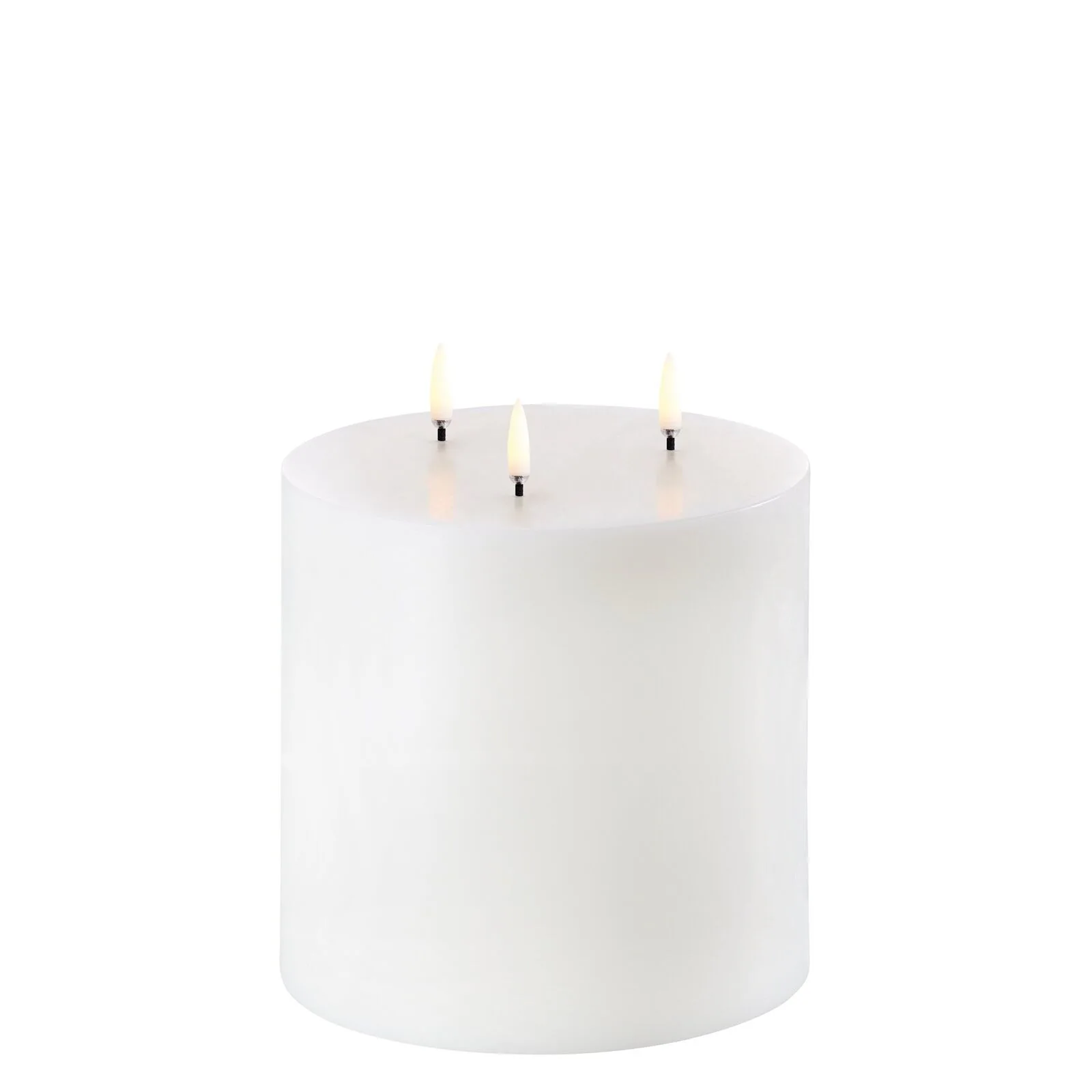UL-TF-NW-C15218 Uyuni LED Stumpenkerze 15x15cm Nordic White 3-Docht
