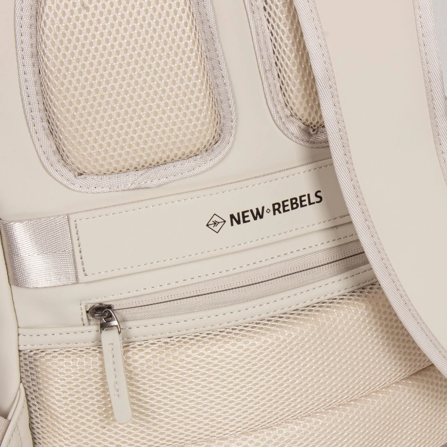 _Wy1vTVY Harper - Providence Rucksack beige