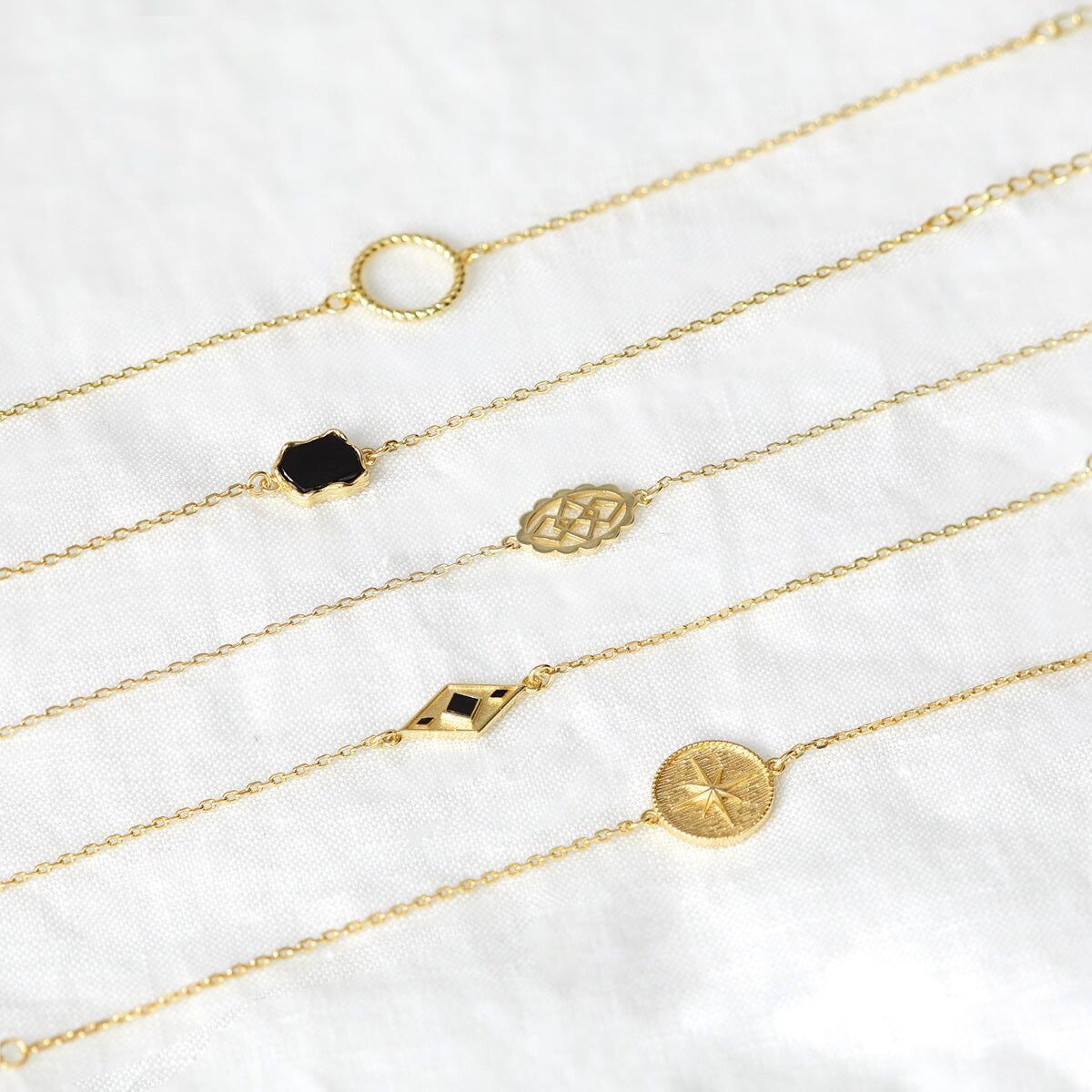 ab9c40353a44d1c537e724643a84ef13168218e5_The_Future_is_Female_JGP_5 The Future Is Female (Armband) 400g