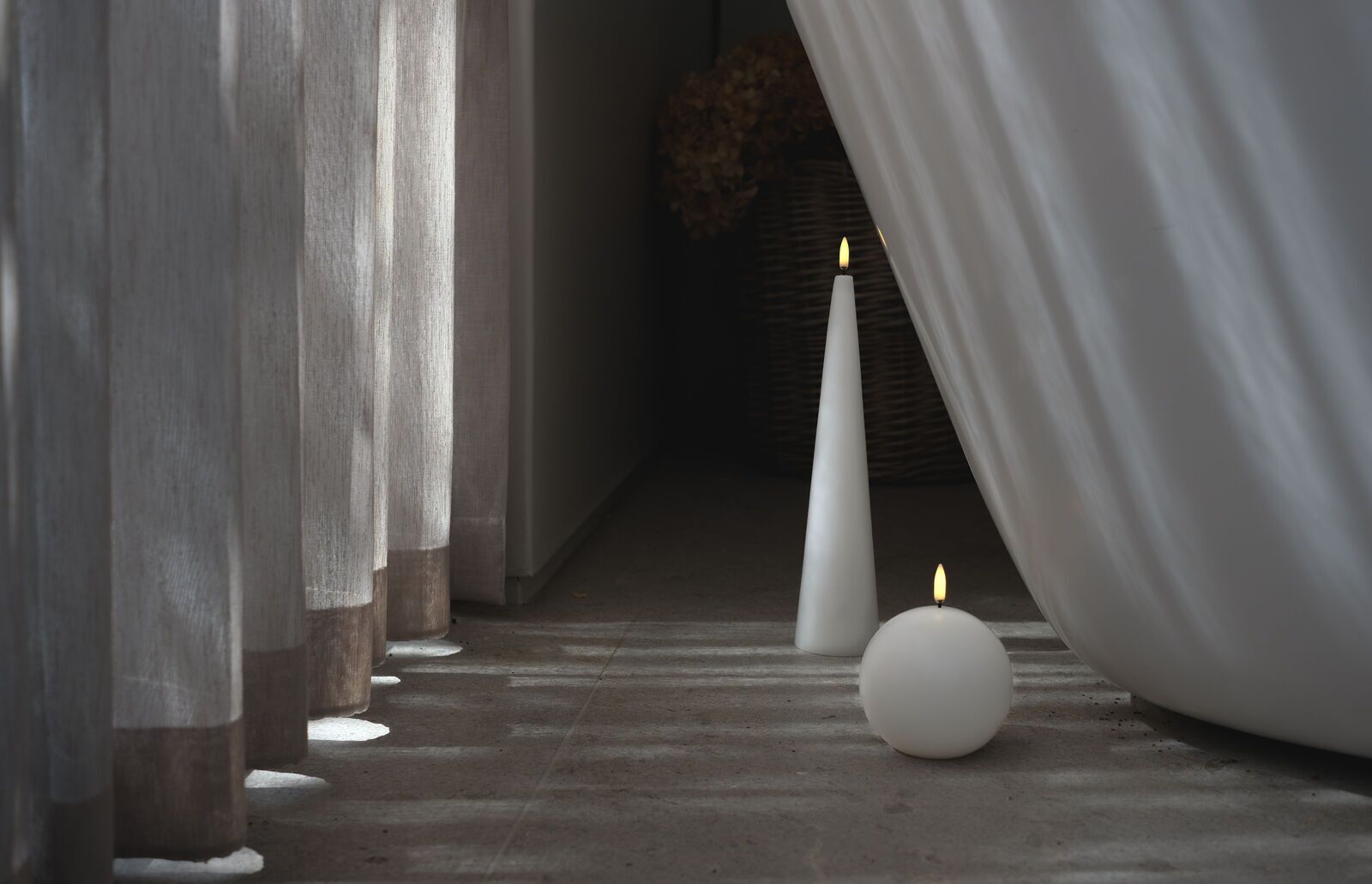 Cone-Candle-Round-Candle-medium Uyuni LED Cone Candle 30cm nordic white