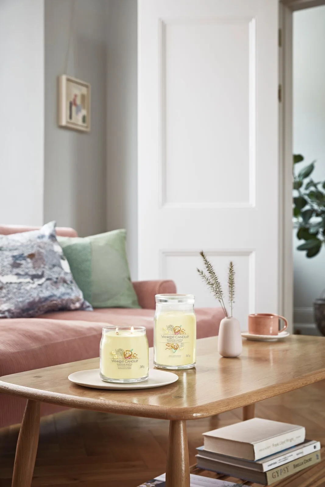 YC-SS23-1094-HRU-Banoffee Banoffee Waffle Signature Large Jar 567g 2-Docht