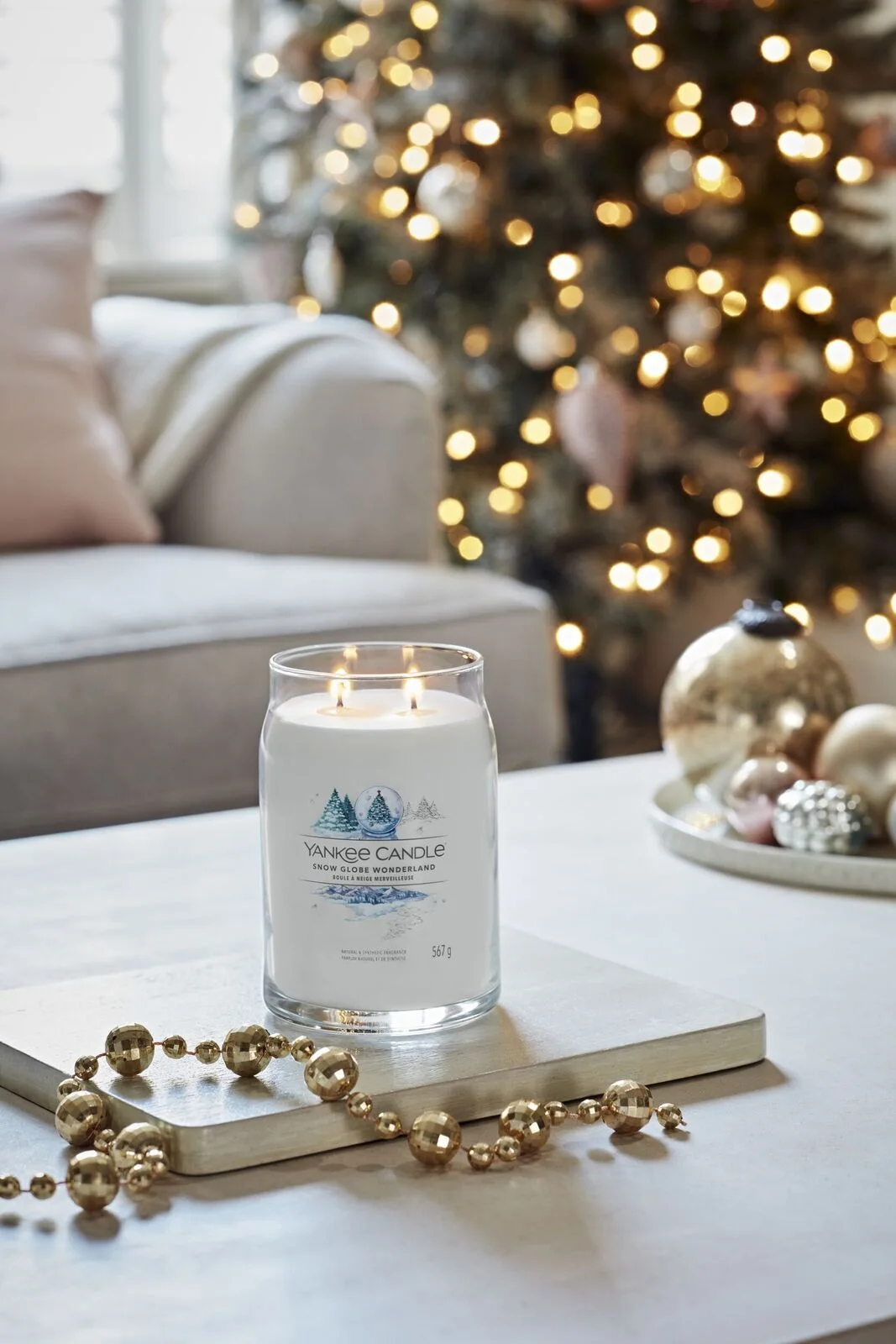 YC_02-22_22350_HRU Snow Globe Wonderland Signature Jar 567g 2-Docht