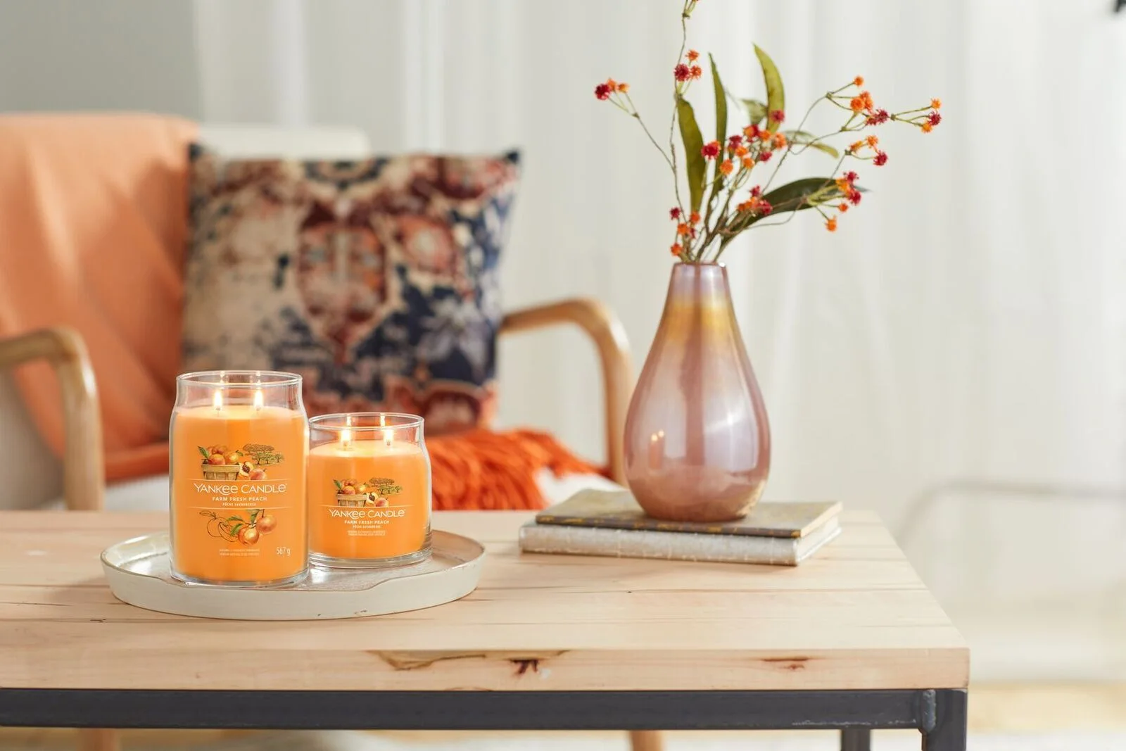 Farm-Fresh-Peach_enviro-1 Farm Fresh Peach Signature Medium Jar 368g 2-Docht