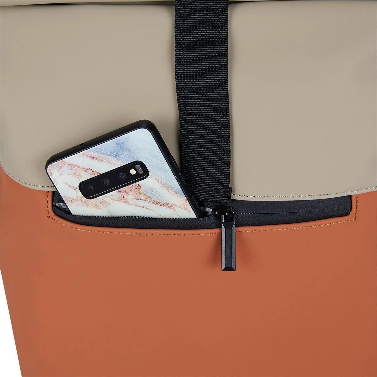 0A19BEC2C69E3E739E2471BC35C5511AE413AD16 Fane - Montgomery Rolltop Rucksack orange