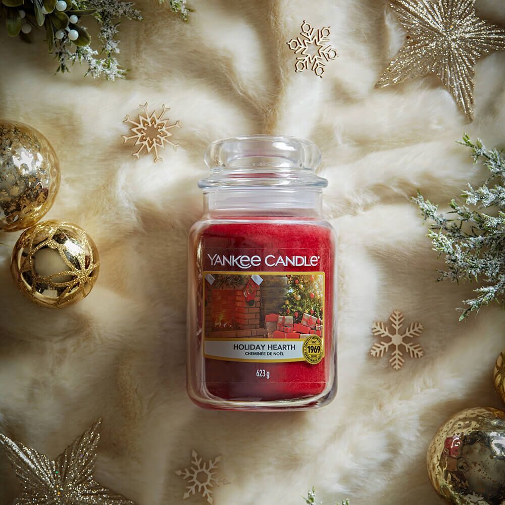 Holiday-Hearth-Yankee-Candle-AW20-Large-Jar Holiday Hearth (Hero) Yankee Candle