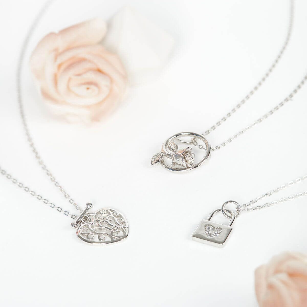 it-was-always-you-duftkerze-mit-schmuck-juwelkerze-gallery-pictures-2 Beispieldesign Anhänger