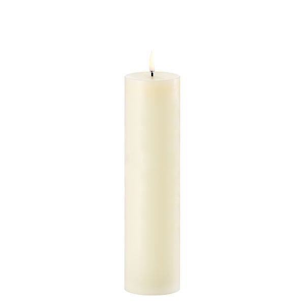 Uyuni LED Stumpenkerze 5,8 x 22cm ivory