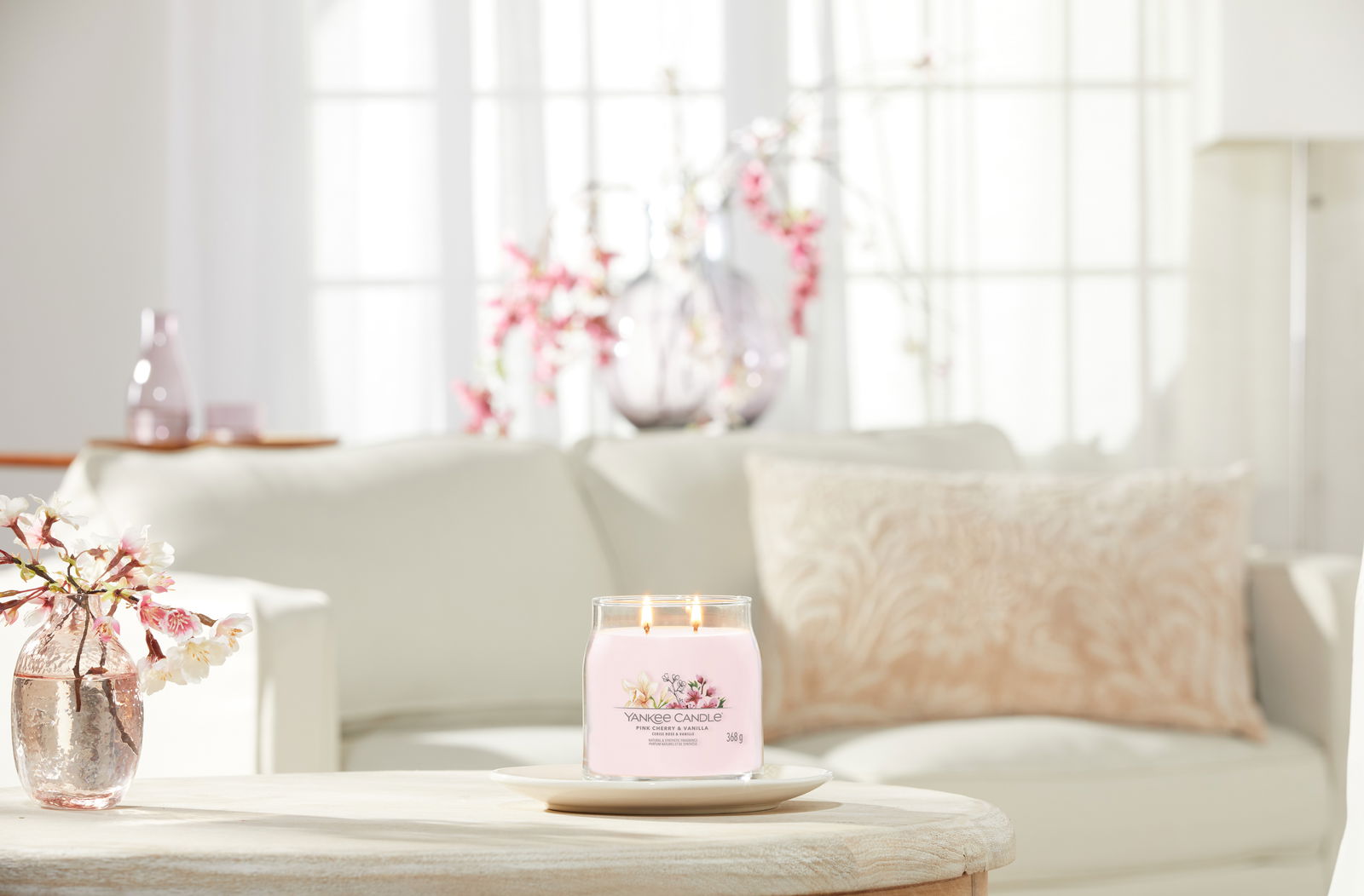 Pink Cherry & Vanilla Signature Medium Jar 368g 2-Docht