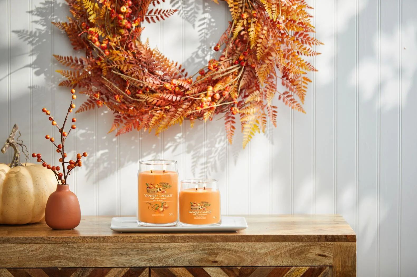 Farm-Fresh-Peach_enviro-6 Farm Fresh Peach Signature Medium Jar 368g 2-Docht