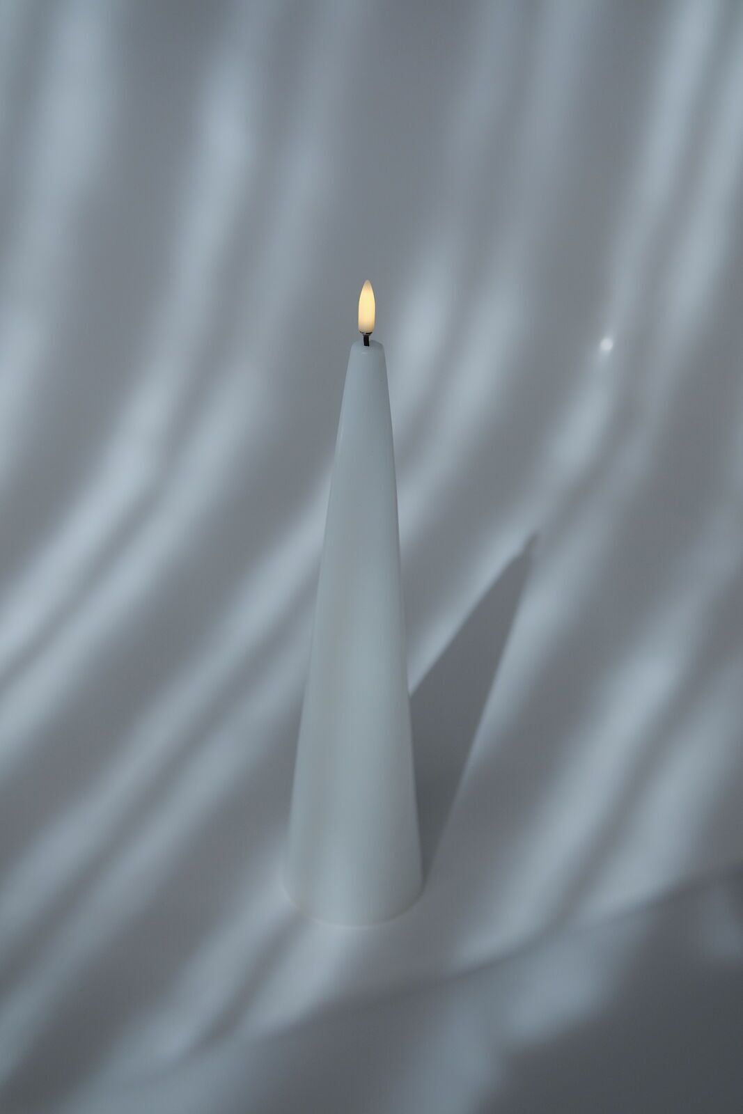Cone-Candle-with-White-Background-medium Uyuni LED Cone Candle 30cm nordic white