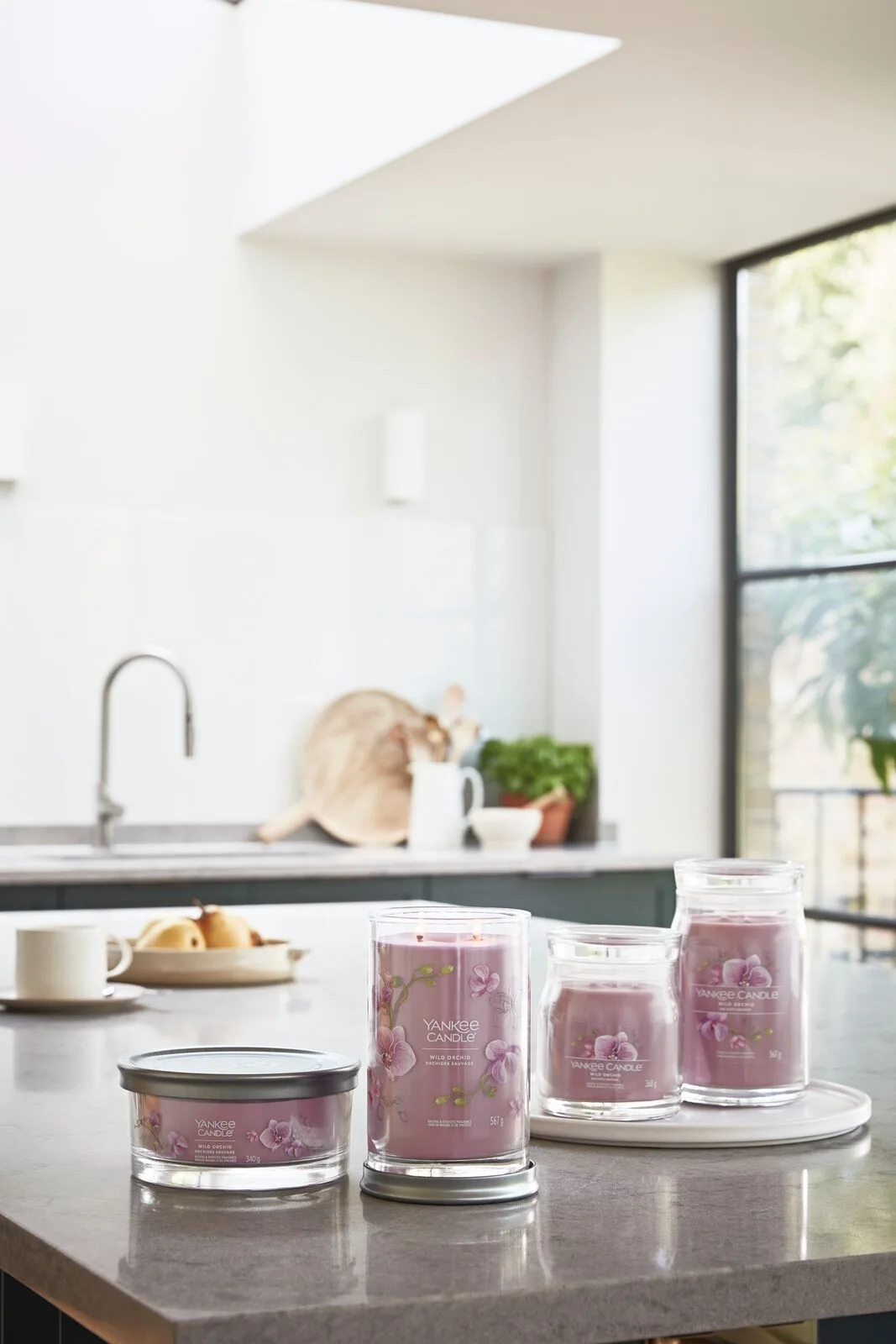YC_SS23_1425_HRU-1 Wild Orchid Signature Medium Jar 368g 2-Docht