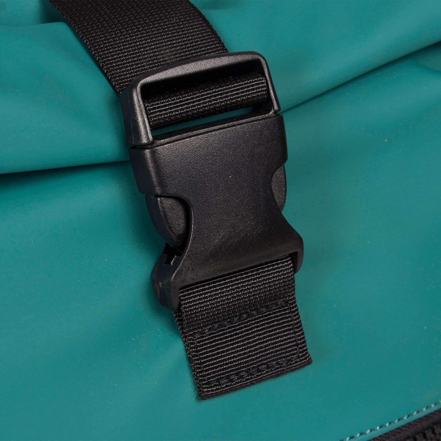 VMul8LCb Mart - New York Rolltop Rucksack petrol