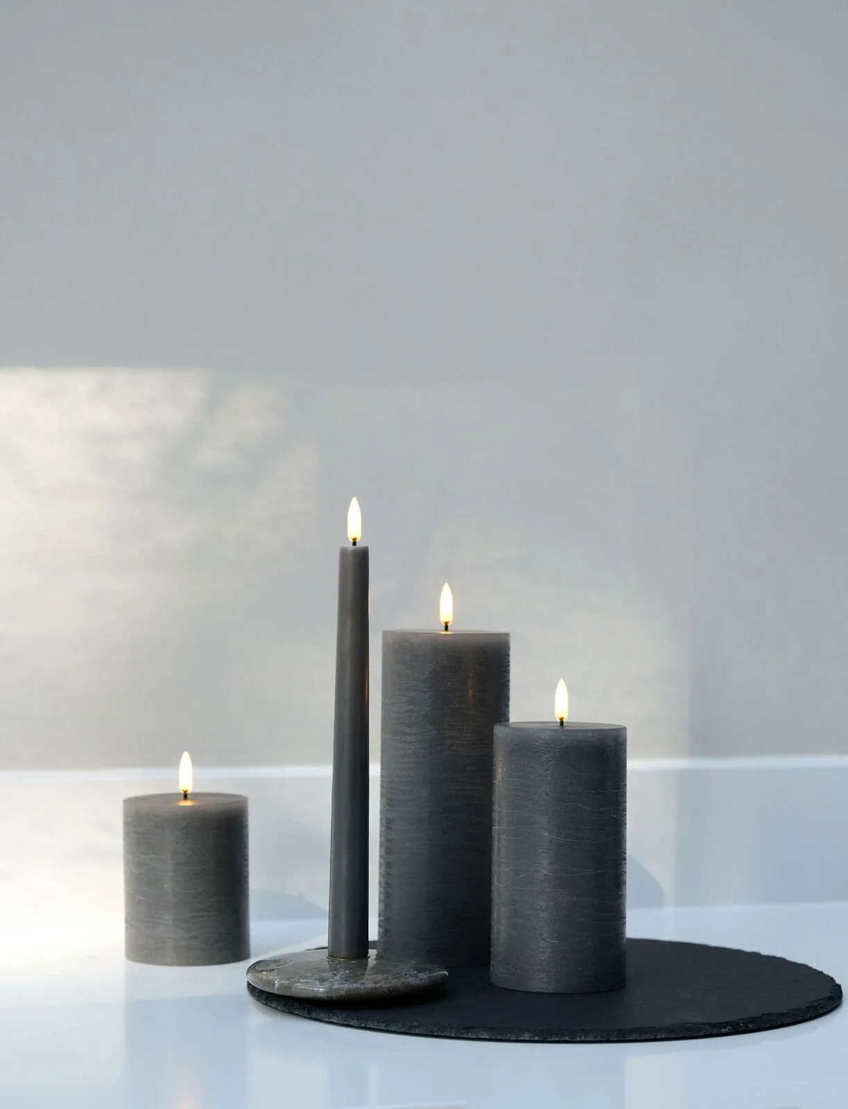 Grey-Taper-with-assorted-Pillar-candles-2-large Uyuni LED Tafelkerze 25cm Grey 2 Stück
