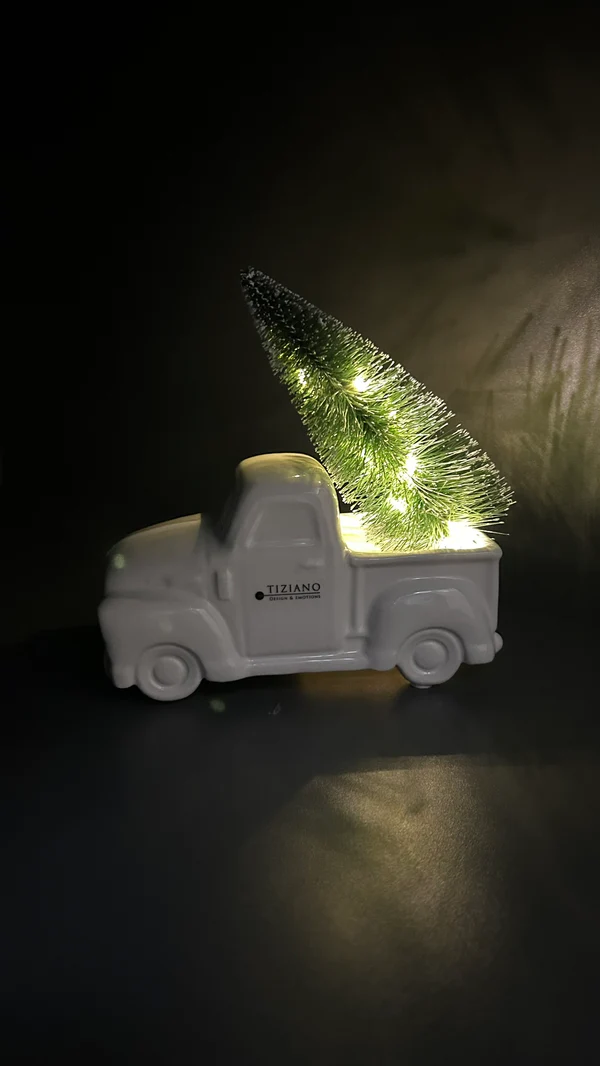 Deko Van Presente mit Baum LED cremeweiß Deko Van Presente mit Baum LED cremeweiß