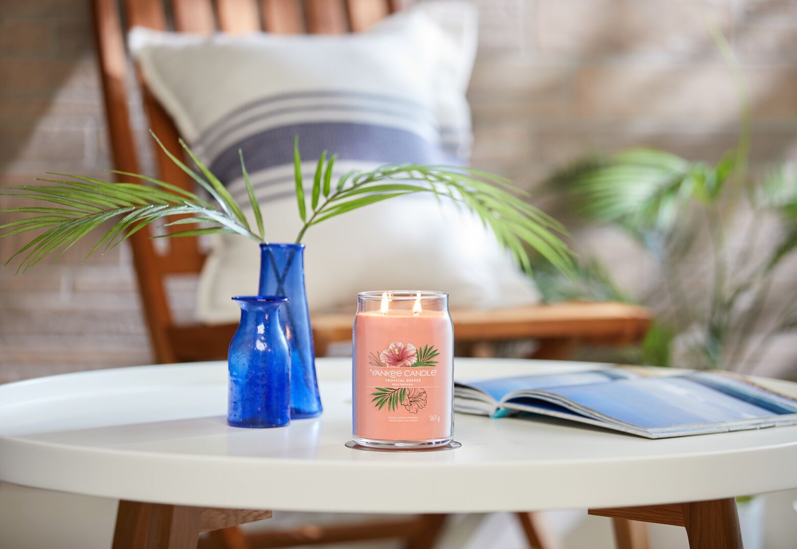 Tropical_Breeze_Large-1 Tropical Breeze Signature Large Jar 567g 2-Docht