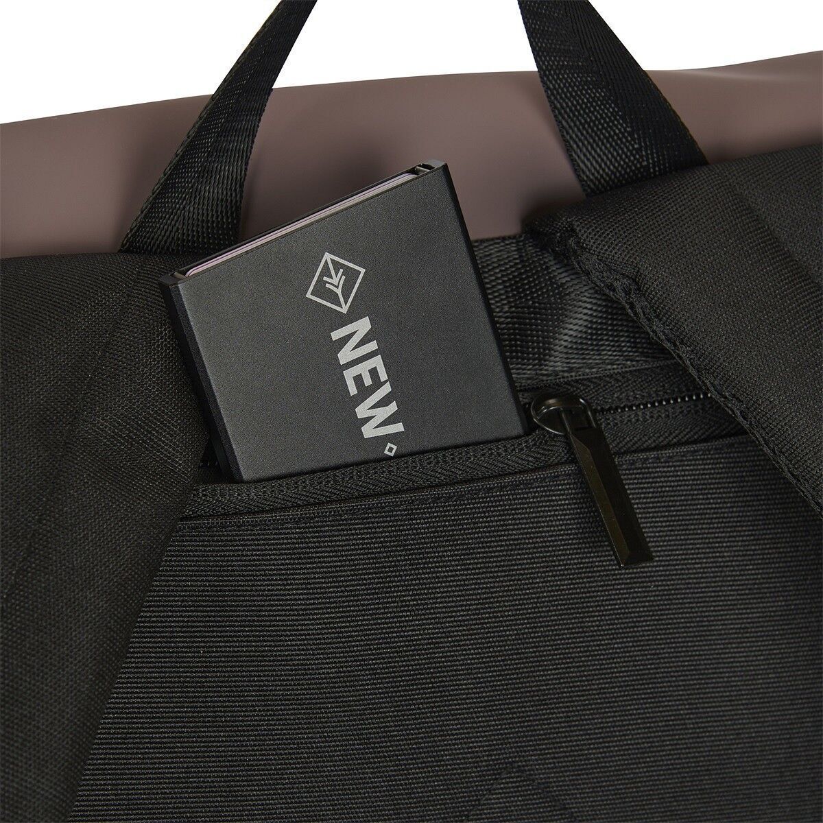 26296AA53DE0557D3DC8EB5A70740590369B0767 Fane - Lincoln Flap Rucksack 17L altlila/beige