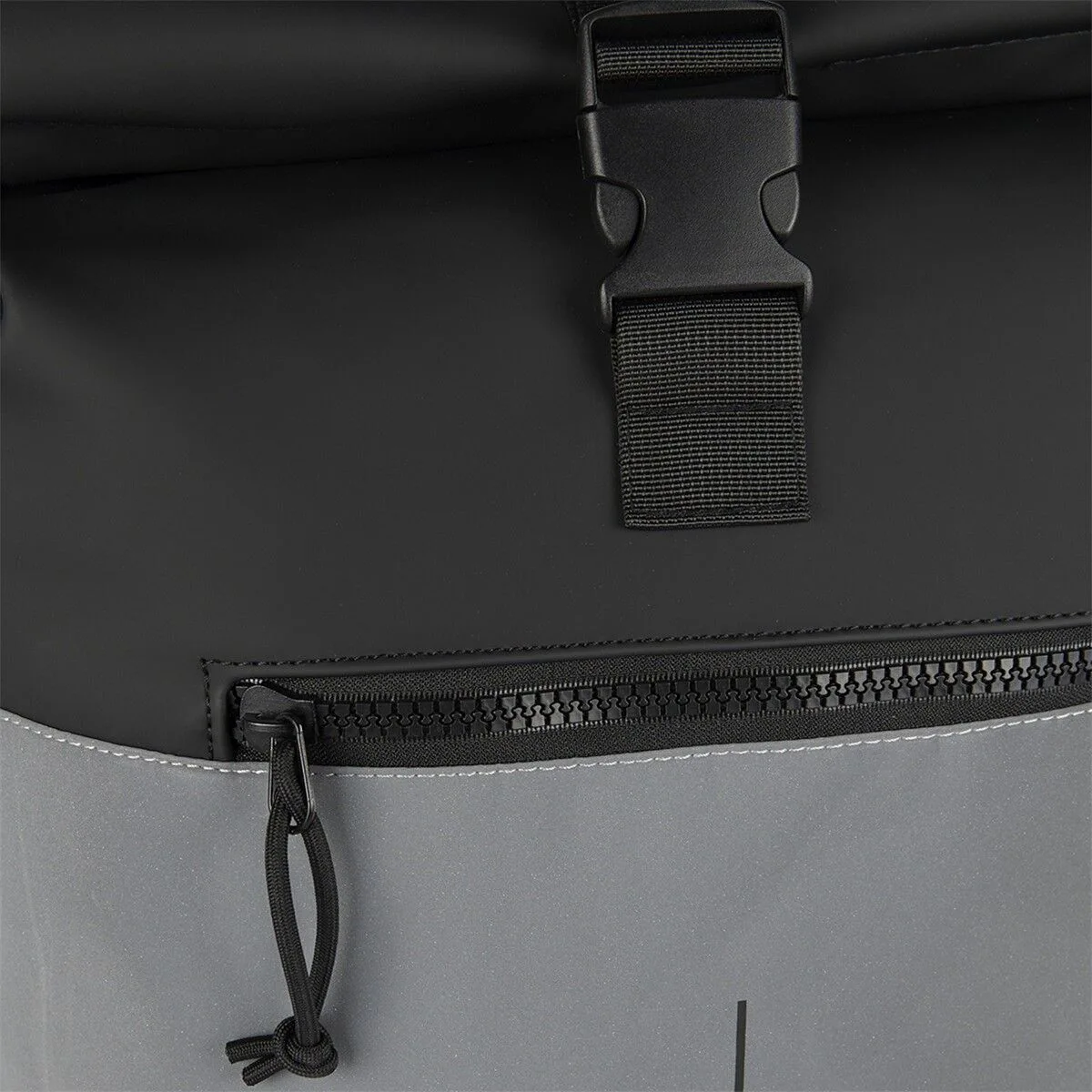 58999DB68B32A84AFD5ADFEE8CB997753E4549C7 Bowie - New York Rolltop Rucksack schwarz