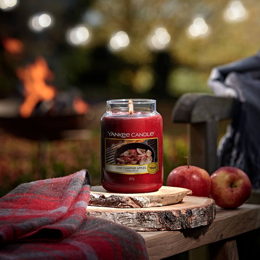 1629368E-Yankee-Candle-Campfire-Nights-Crisp-Campfire-Apples-Main Crisp Campfire Apples 623g von Yankee Candle