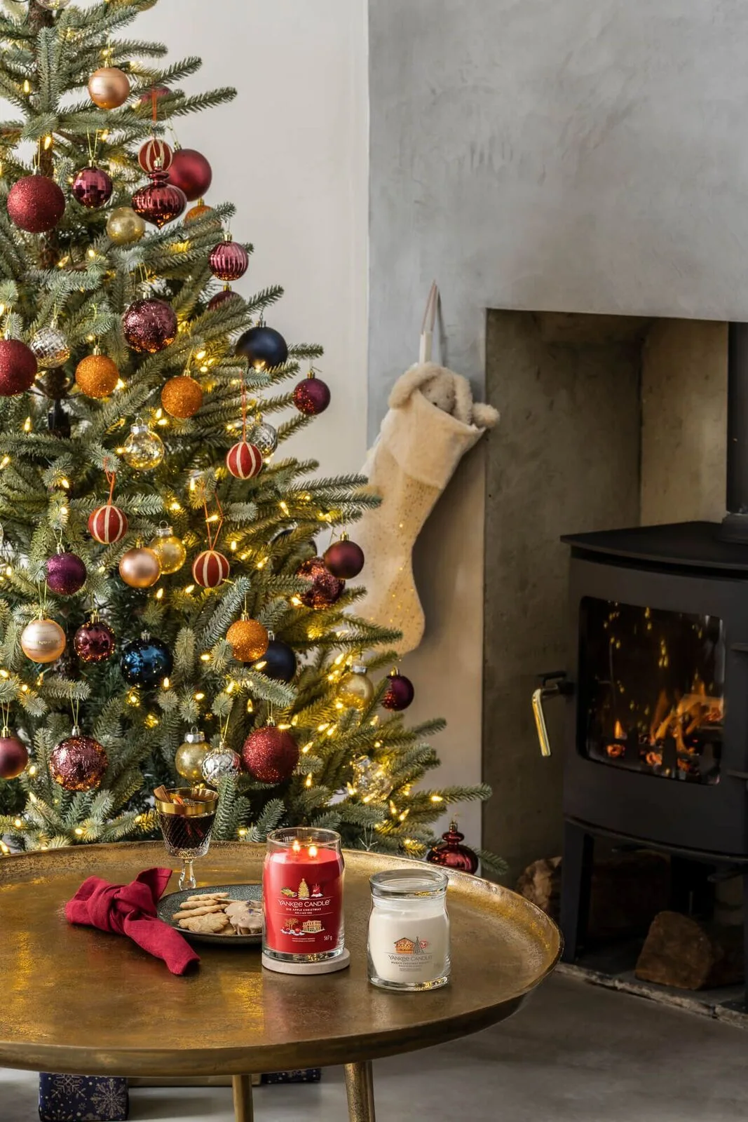 Big Apple Christmas Signature Medium Jar 368g 2-Docht Weihnachtsdekorationen, Festival, Kamin, Drinnen, Weihnachtsbaum