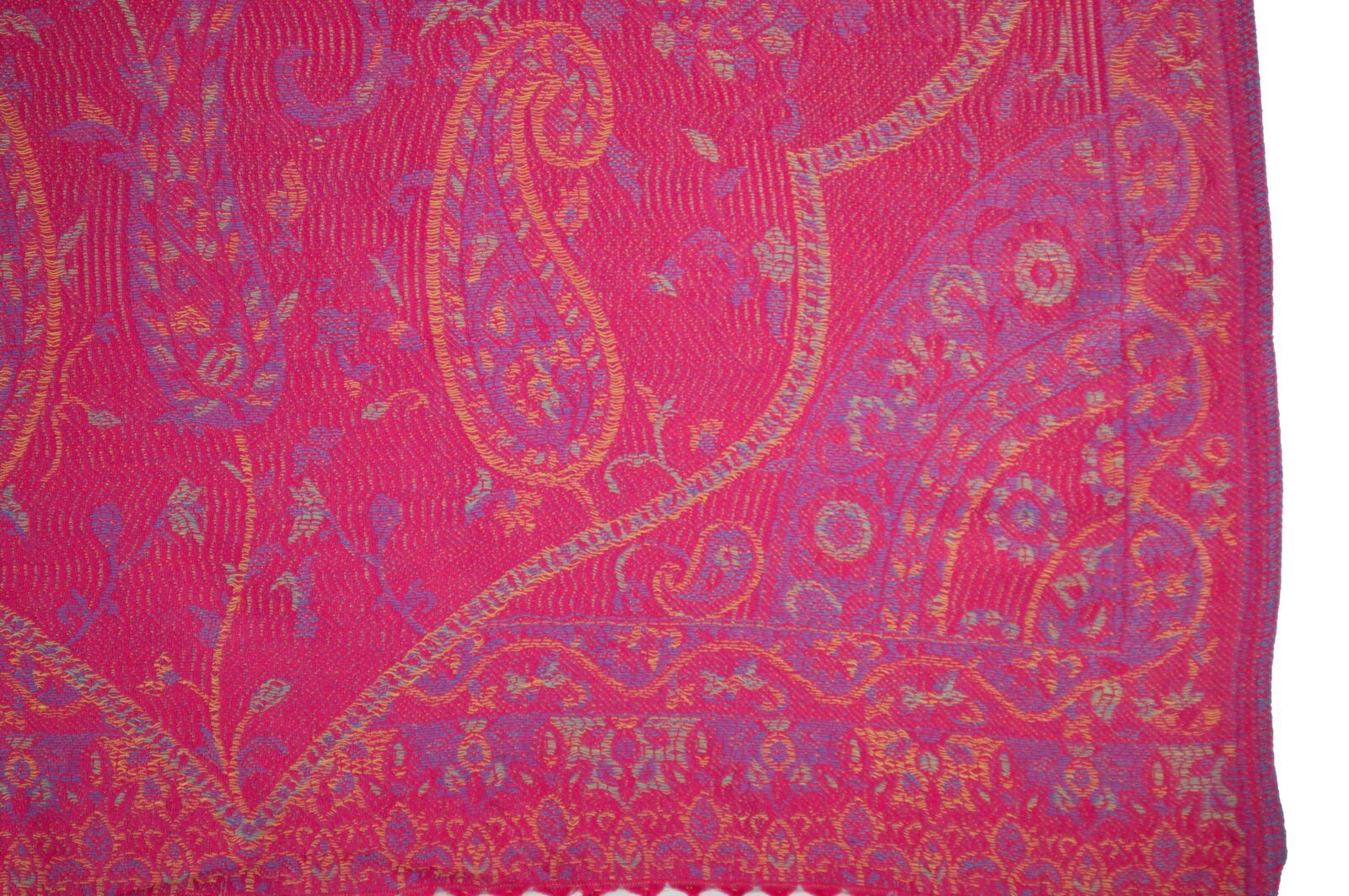 60550004-138_Detail Jacquard Schal Darya himbeer 138