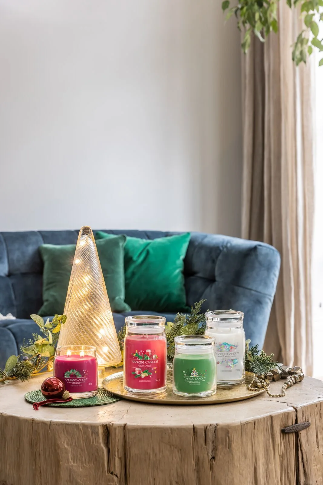 BRIGHT_LIGHTS_GROUP_SIDEBOARD_025 Shimmering Christmas Tree 22g
