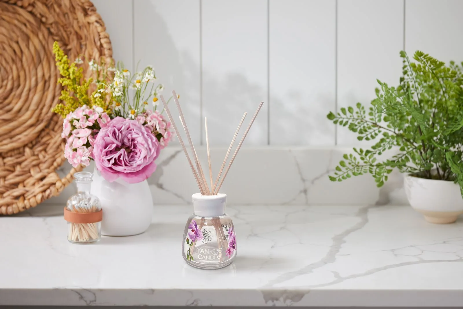 Wild Orchid Signature Reed Diffuser 100ml Wild Orchid Signature Reed Diffuser 100ml