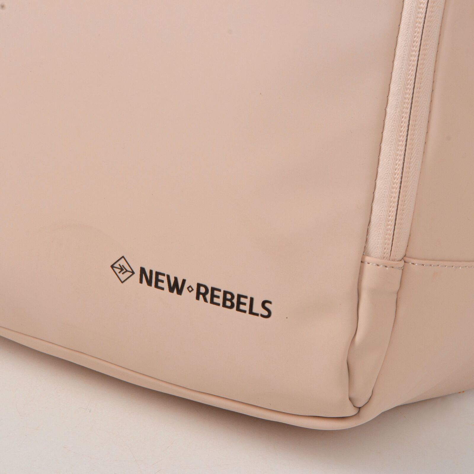 kK86ezaA Harper - Queens Rucksack altrosa