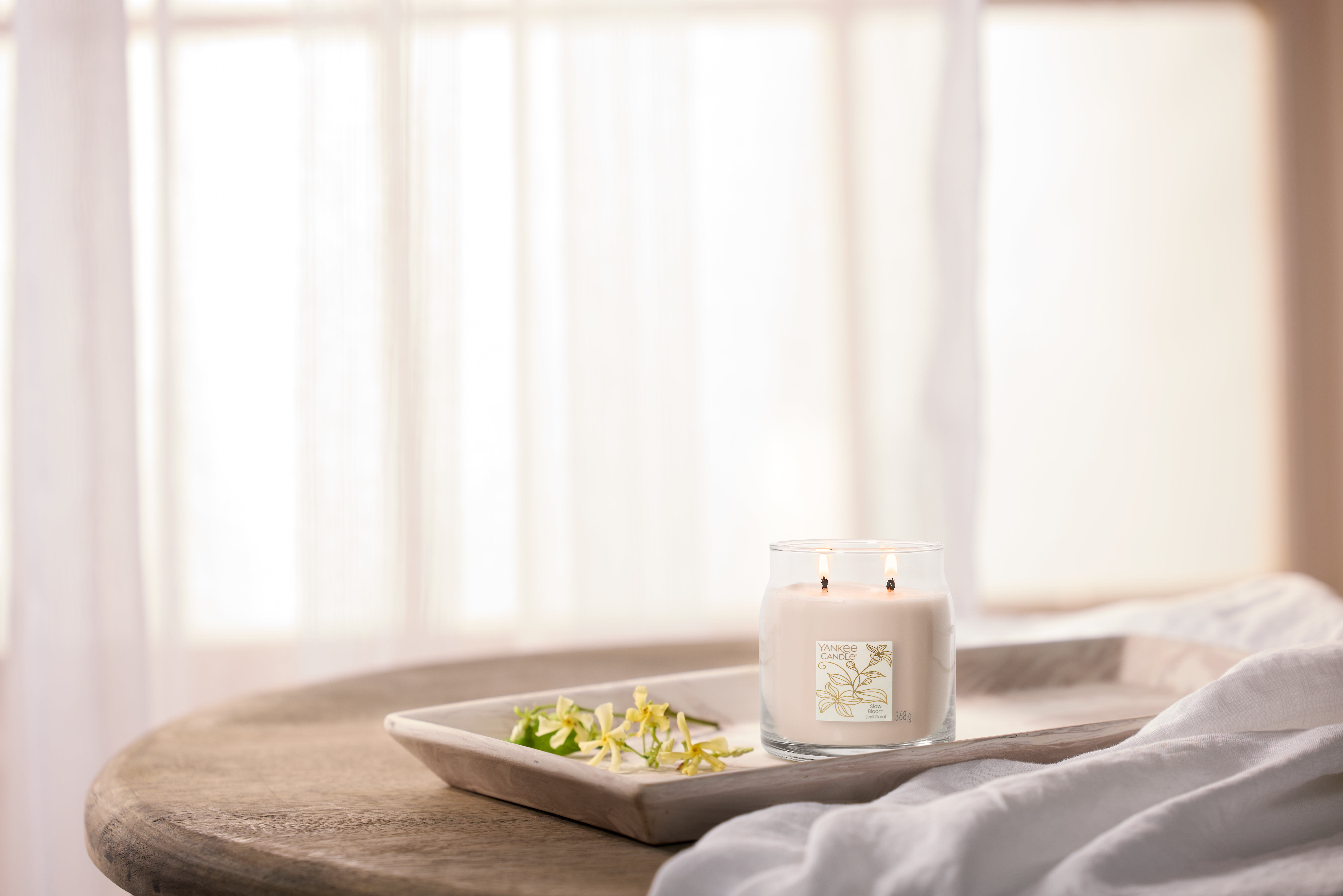 Slow Bloom Signature Medium Jar 368g 2-Docht