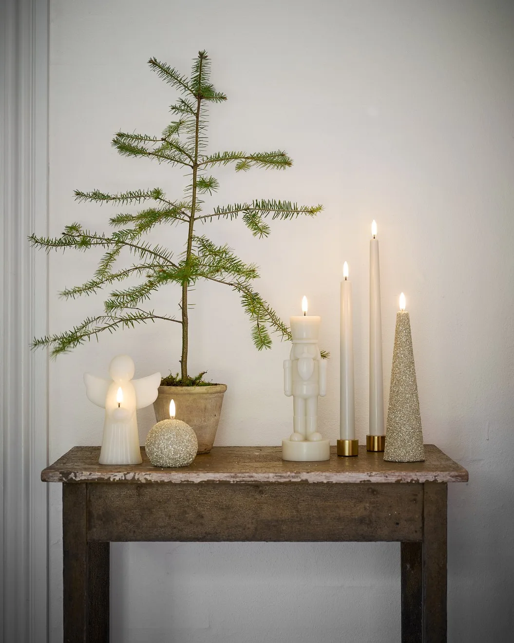 Uyuni LED Cone Candle 21,5 cm Champagne Glitter