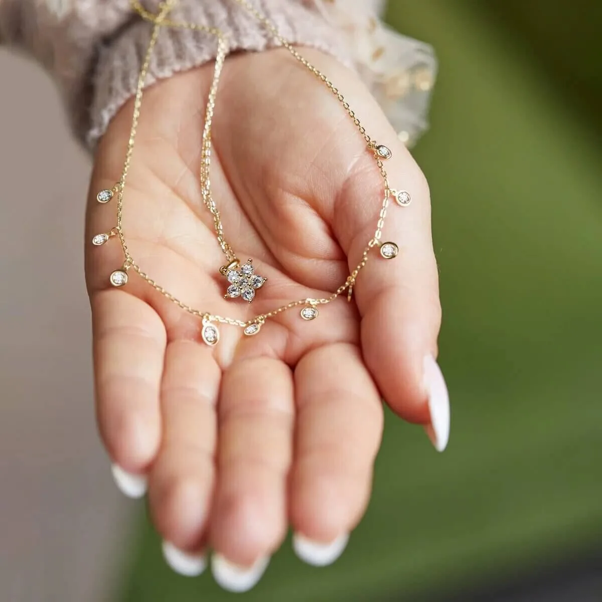 Zauberwald by Evelyn Burdecki (Halskette) 400g Finger, Hand, Person, Diamant, Schmuck