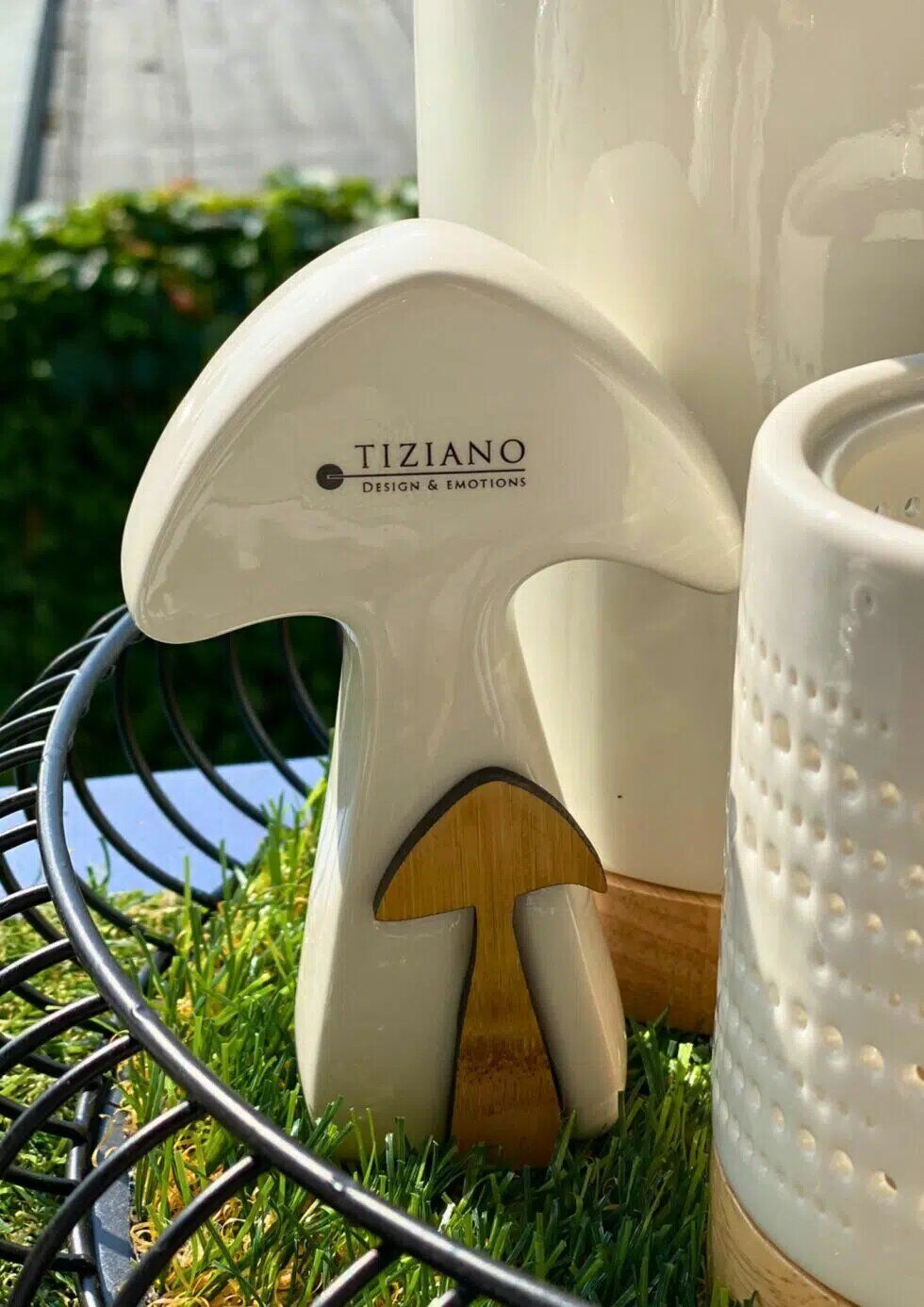 pilz-boreal-m-holz-weiss-creme-detail-980x1386 Pilz Boreal mit Holz cremeweiß 14cm