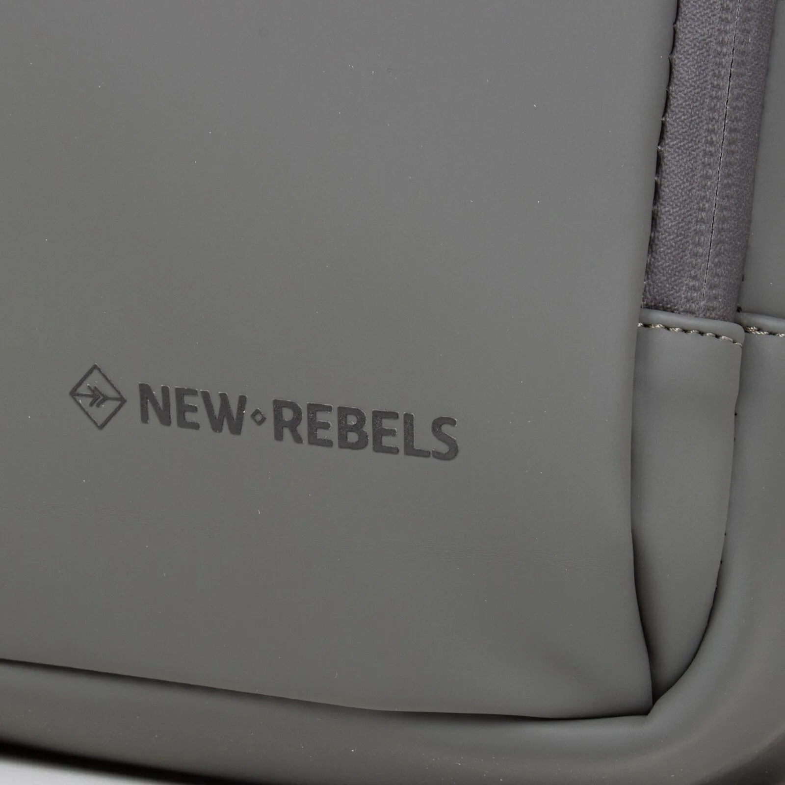 YurGoWy8 Harper - Queens Rucksack anthrazit