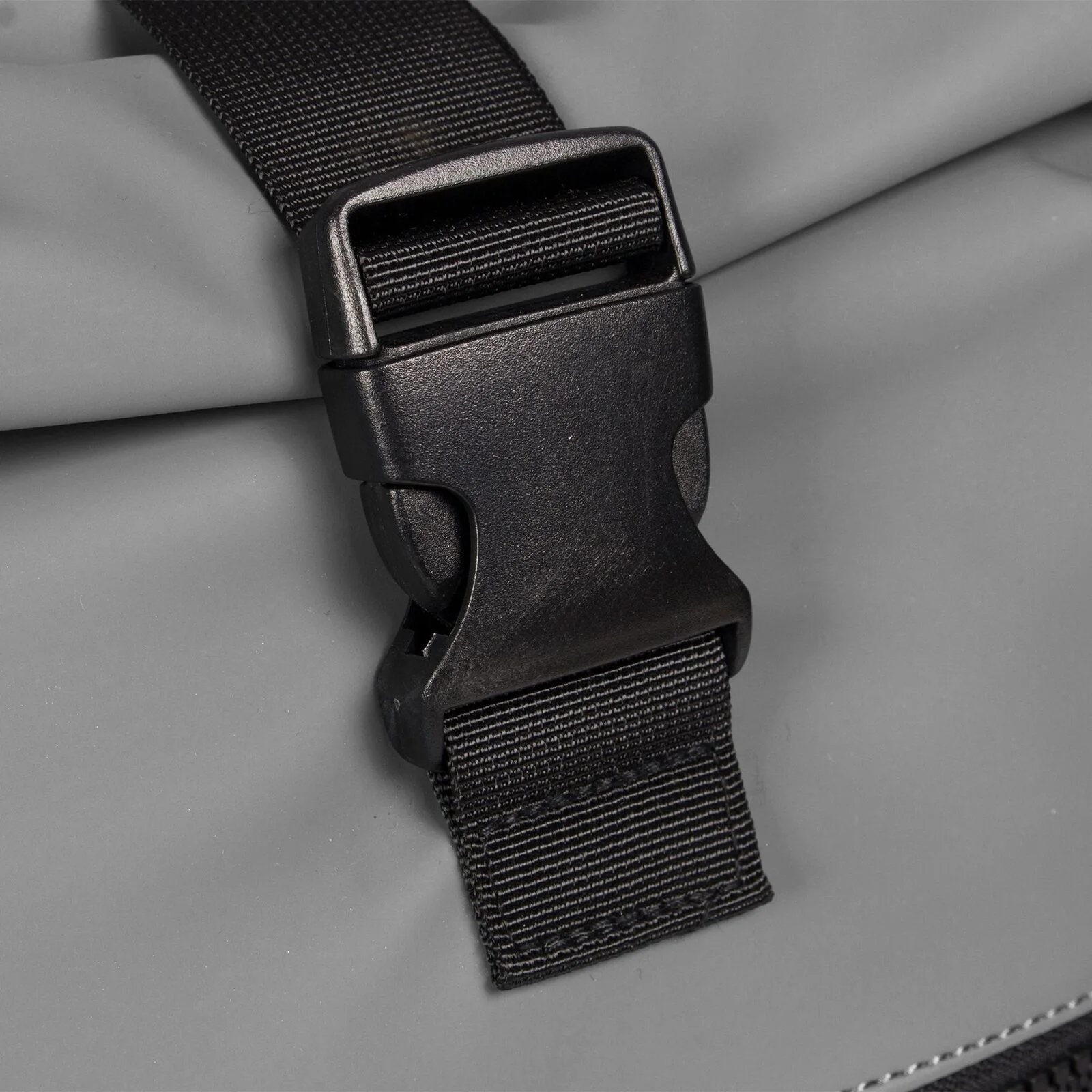 VTzT72k0 Mart - New York Rolltop Rucksack anthrazit