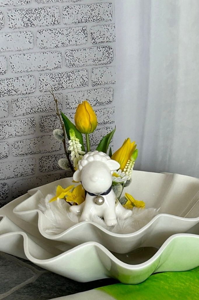 Lamm-Tonja-in-Salino Lamm Tonja mit Glöckchen 13cm cremeweiß