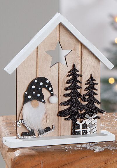 267681 MDF Haus Wichtel Finn Variante 1