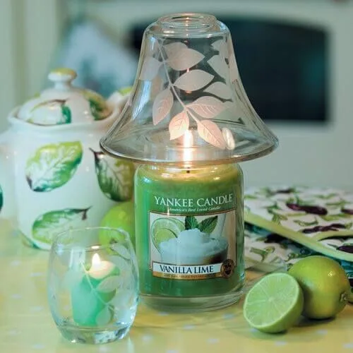 Etched-Leaves-Glass-PT-RGB Yankee Candle Vanilla Lime