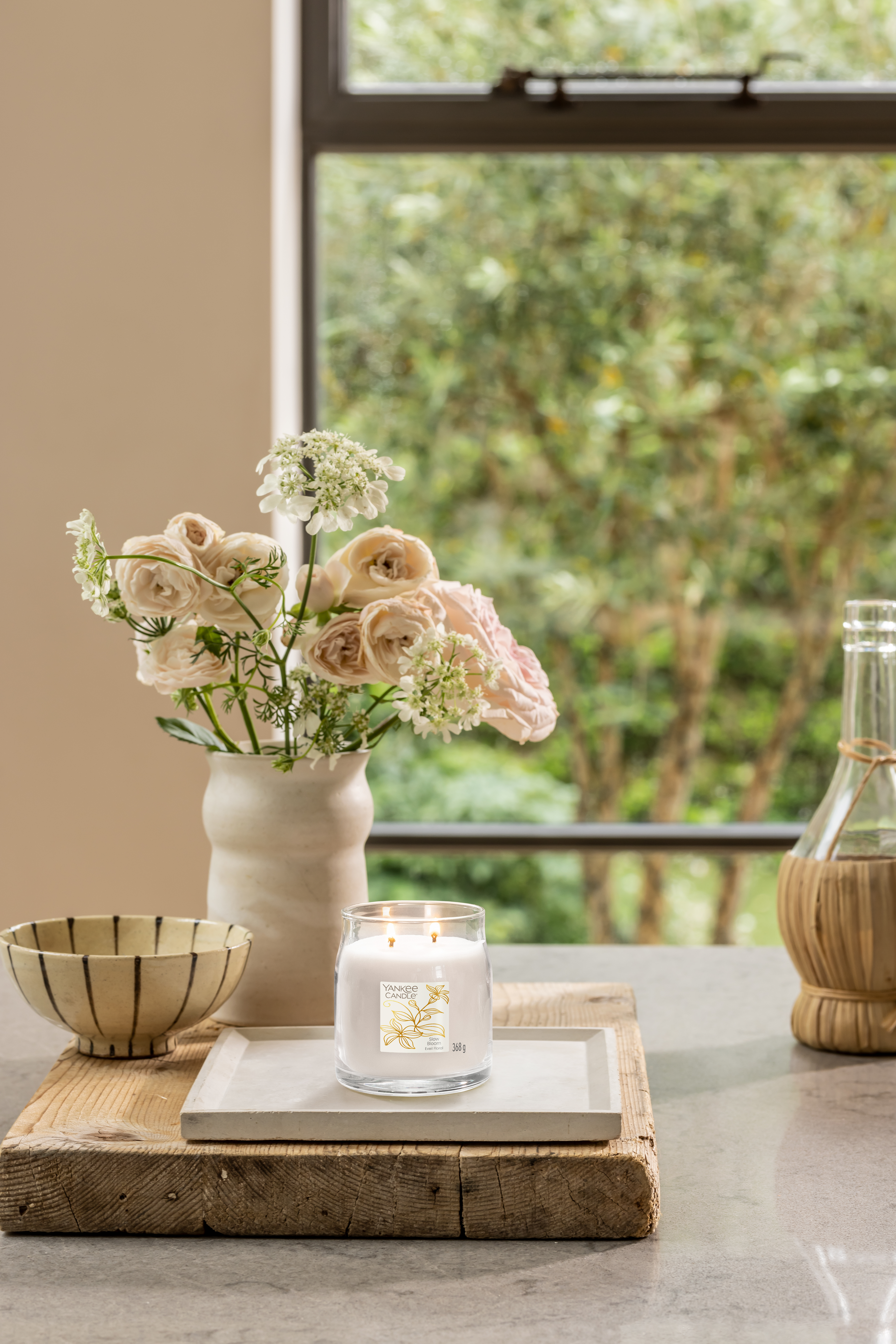 Slow Bloom Signature Medium Jar 368g 2-Docht