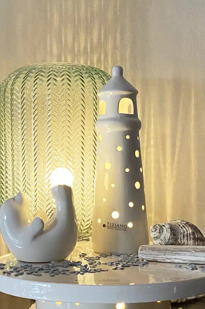 farol-padova-klein-ambiente Leuchtturm Farol LED cremeweiß 21cm