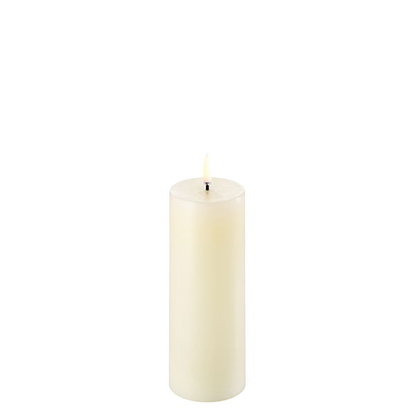 Uyuni LED Stumpenkerze 5,8 x 15cm ivory