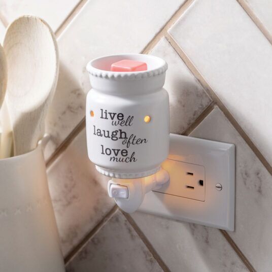 livelaughlovesteck1 Live Laugh Love Duftlampe für die Steckdose