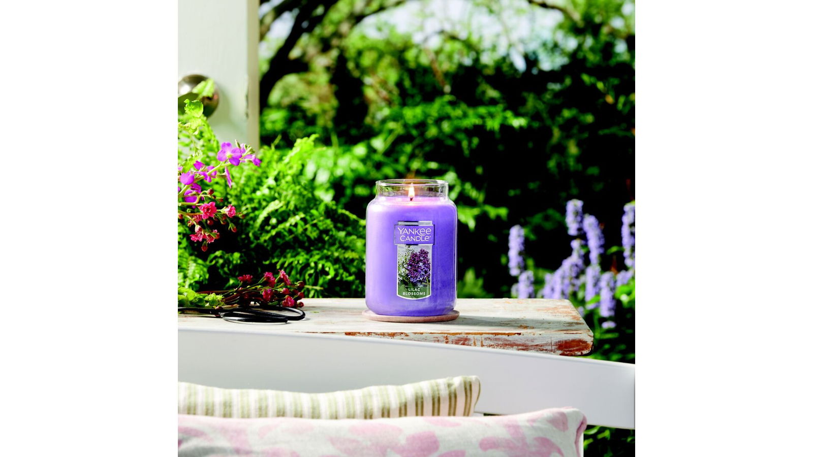 Lilac Blossoms 623g